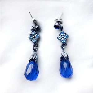 Gunmetal and Sapphire Vintage Dangle Earrings